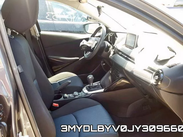 3MYDLBYV0JY309660_5.webp