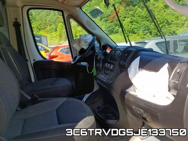 3C6TRVDG5JE133750_5.webp