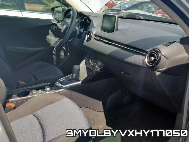 3MYDLBYVXHY177050_5.webp