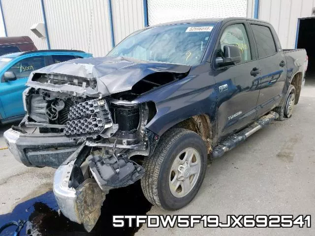 5TFDW5F19JX692541_2.webp
