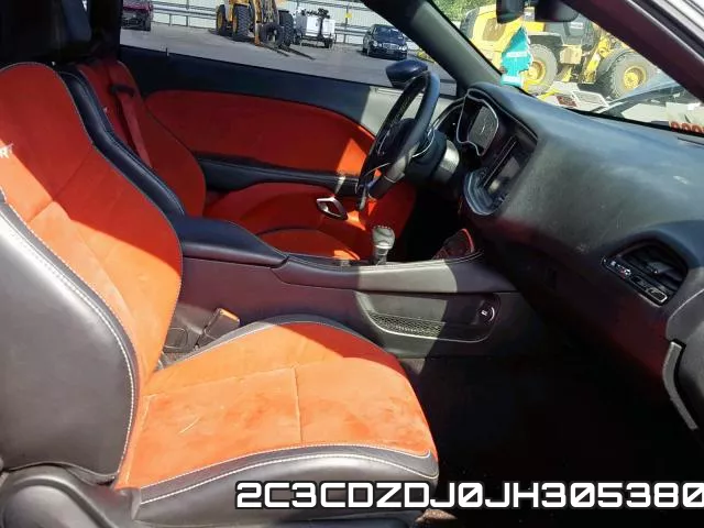2C3CDZDJ0JH305380_5.webp