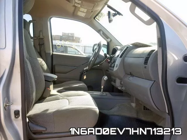 1N6AD0EV7HN713213_5.webp