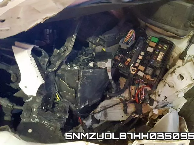 5NMZUDLB7HH035095_9.webp