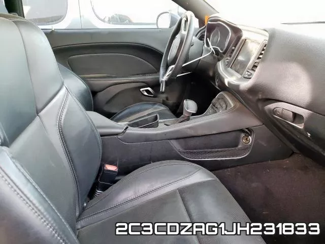 2C3CDZAG1JH231833_5.webp