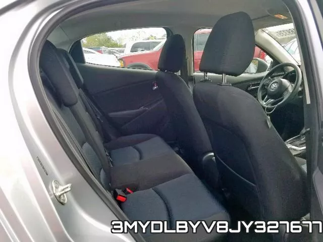 3MYDLBYV8JY327677_6.webp