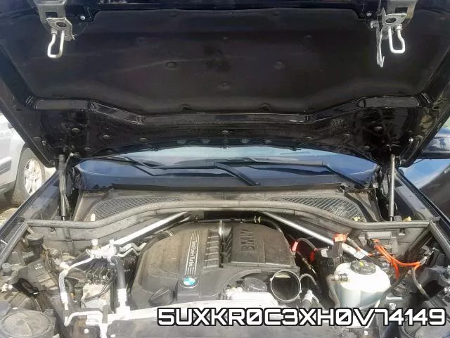 5UXKR0C3XH0V74149_7.webp