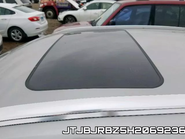 JTJBJRBZ5H2069236_9.webp