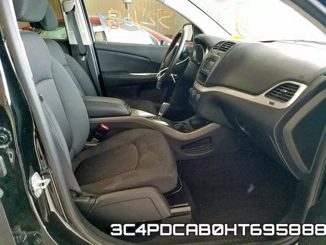3C4PDCAB0HT695888_5.webp