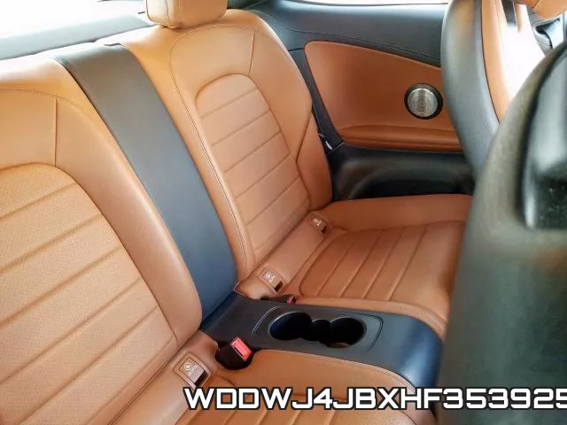 WDDWJ4JBXHF353925_6.webp