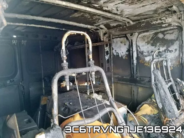 3C6TRVNG7JE136924_6.webp