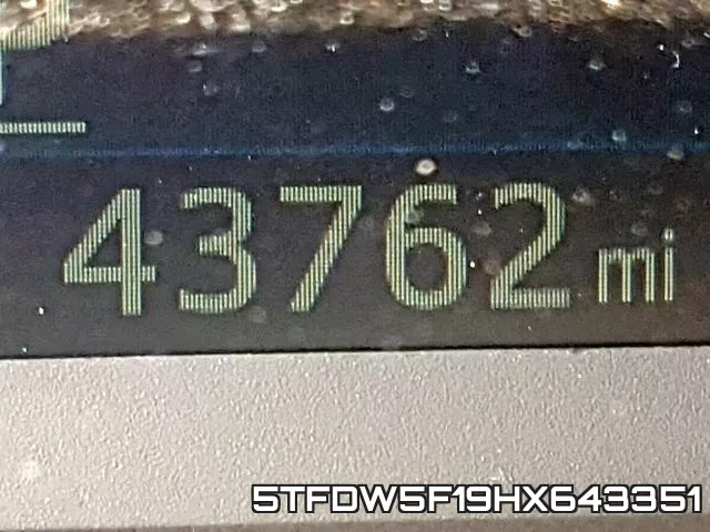5TFDW5F19HX643351_8.webp