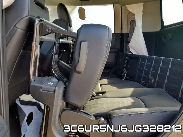 3C6UR5NJ6JG328212_6.webp