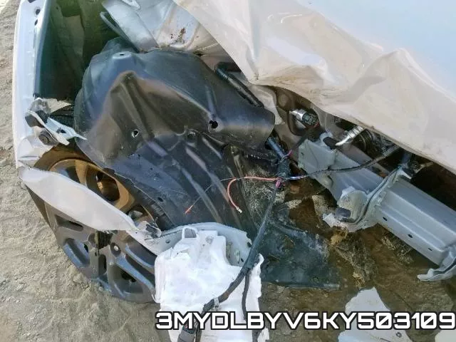 3MYDLBYV6KY503109_9.webp