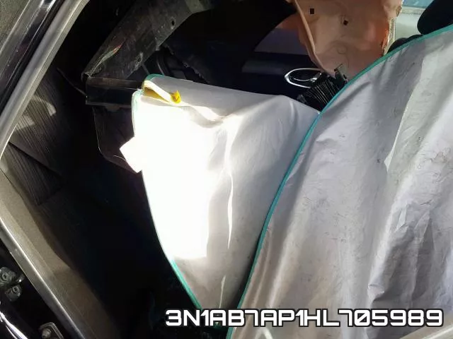 3N1AB7AP1HL705989_6.webp