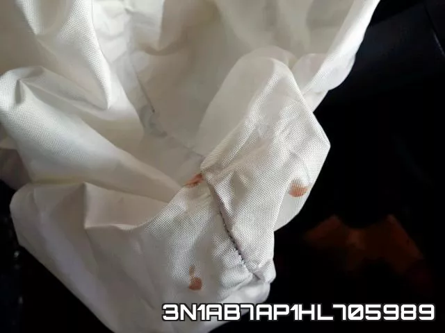 3N1AB7AP1HL705989_9.webp