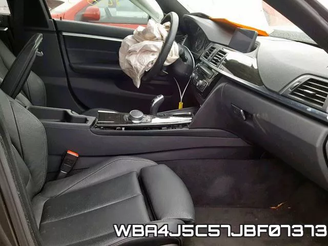 WBA4J5C57JBF07373_5.webp