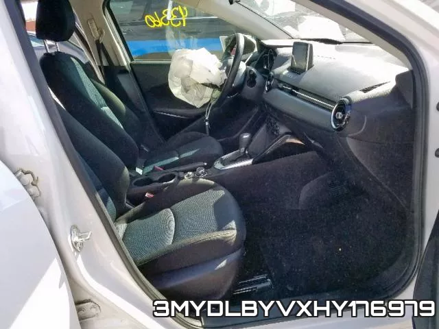3MYDLBYVXHY176979_5.webp