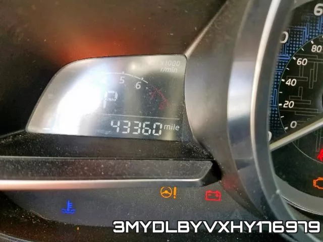 3MYDLBYVXHY176979_8.webp