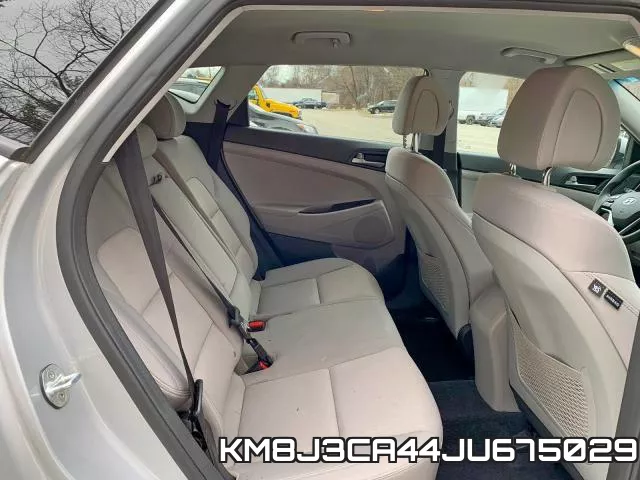 KM8J3CA44JU675029_8.webp