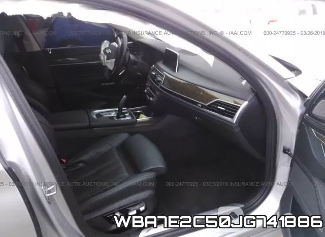 WBA7E2C50JG741886_5.webp