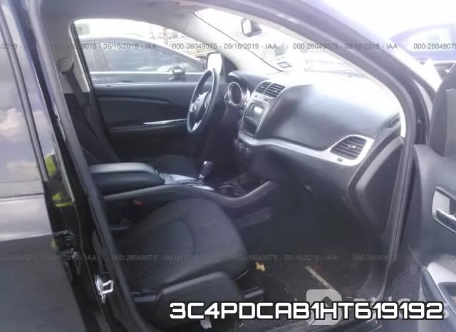 3C4PDCAB1HT619192_5.webp