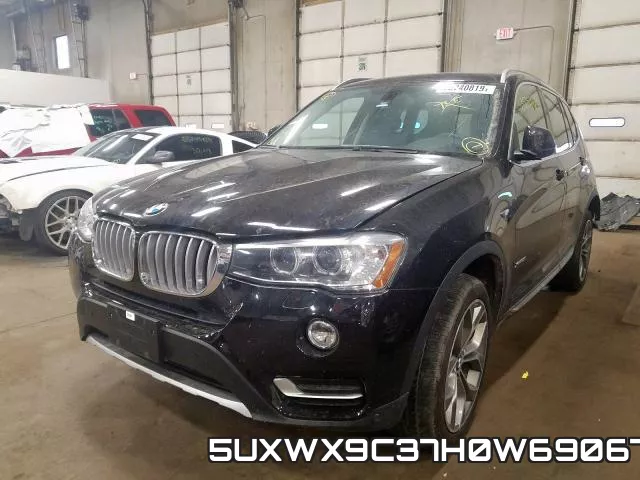 5UXWX9C37H0W69067_2.webp