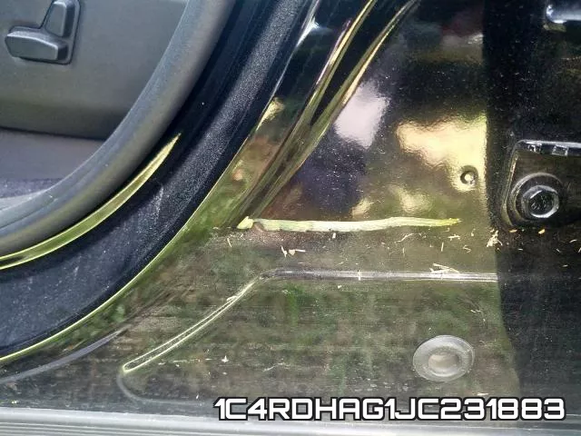 1C4RDHAG1JC231883_9.webp
