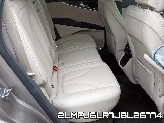 2LMPJ6LR7JBL26774_6.webp