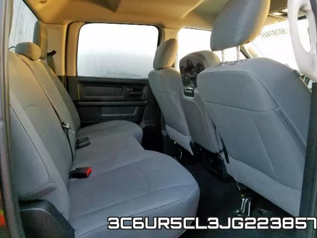 3C6UR5CL3JG223857_6.webp