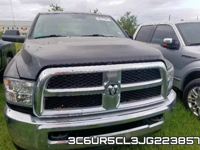 3C6UR5CL3JG223857_9.webp