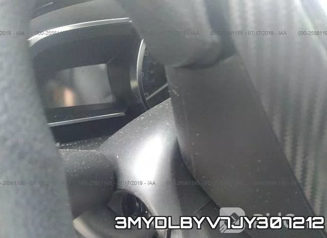 3MYDLBYV7JY307212_7.webp