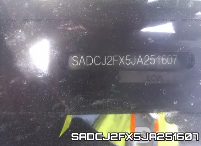SADCJ2FX5JA251607_9.webp