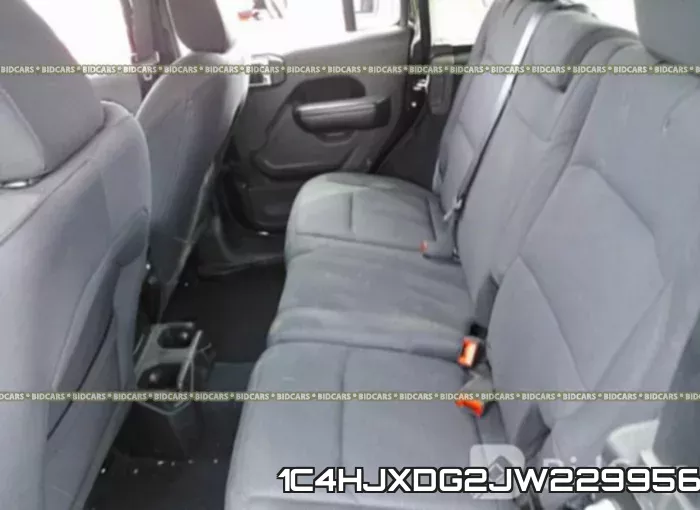 1C4HJXDG2JW229956_8.webp