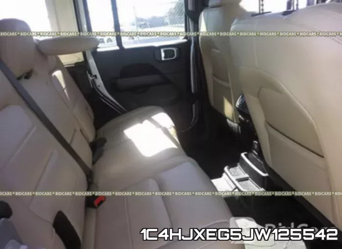 1C4HJXEG5JW125542_8.webp