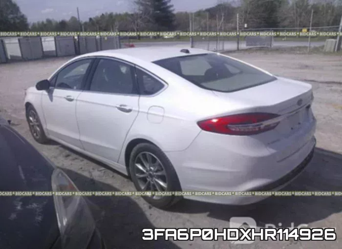 3FA6P0HDXHR114926_3.webp