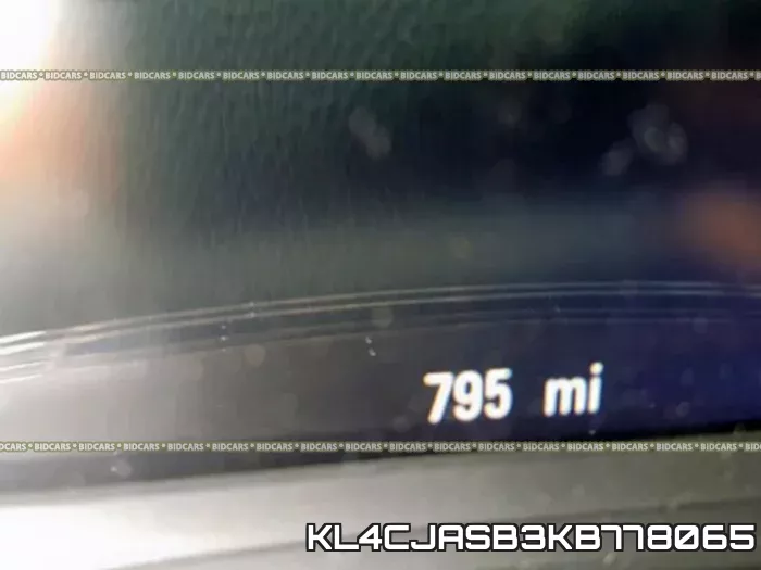 KL4CJASB3KB778065_8.webp