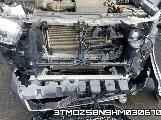 3TMDZ5BN9HM030670_9.webp