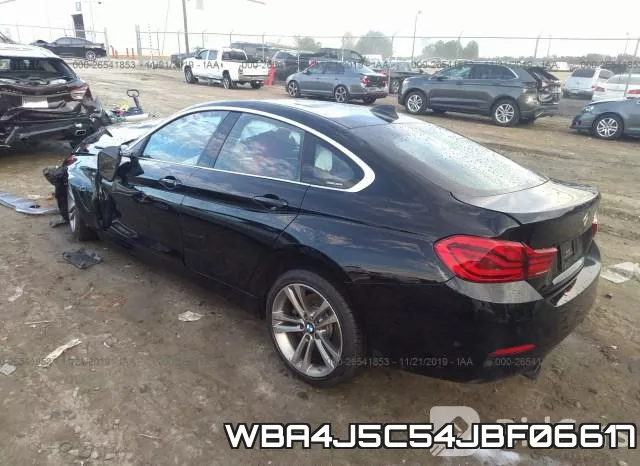 WBA4J5C54JBF06617_3.webp