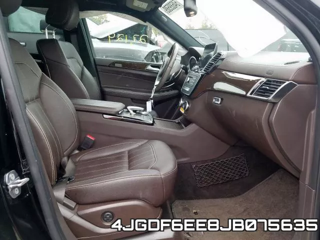 4JGDF6EE8JB075635_5.webp