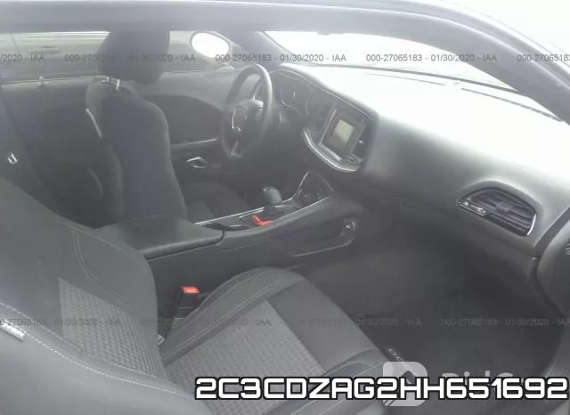 2C3CDZAG2HH651692_5.webp