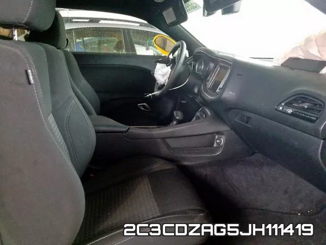 2C3CDZAG5JH111419_5.webp