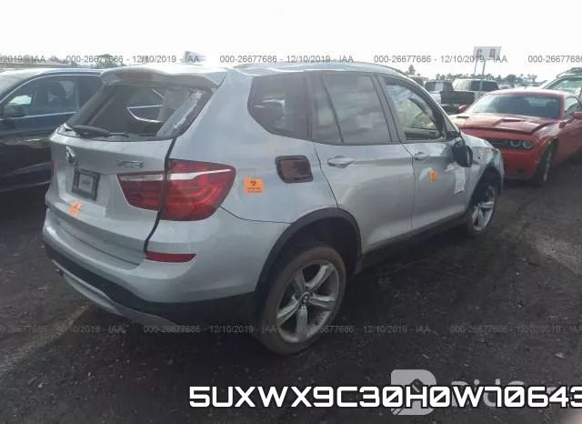 5UXWX9C30H0W70643_4.webp