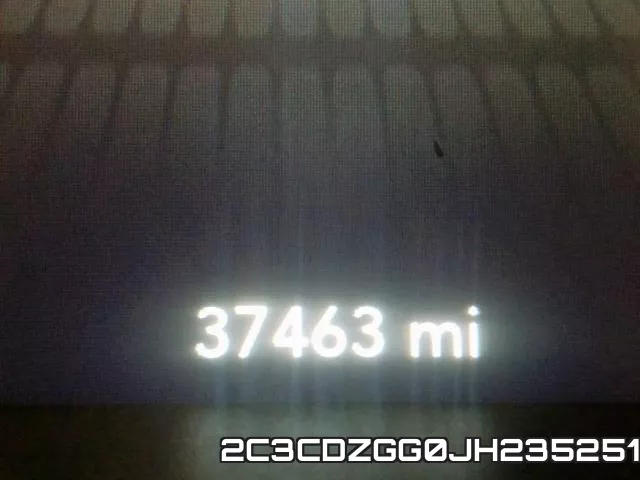 2C3CDZGG0JH235251_8.webp
