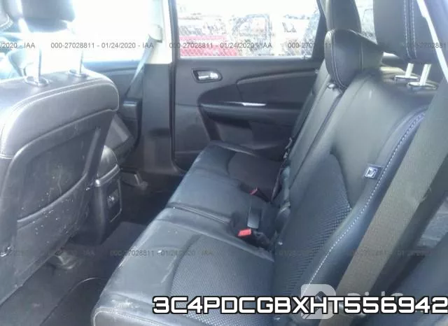 3C4PDCGBXHT556942_8.webp