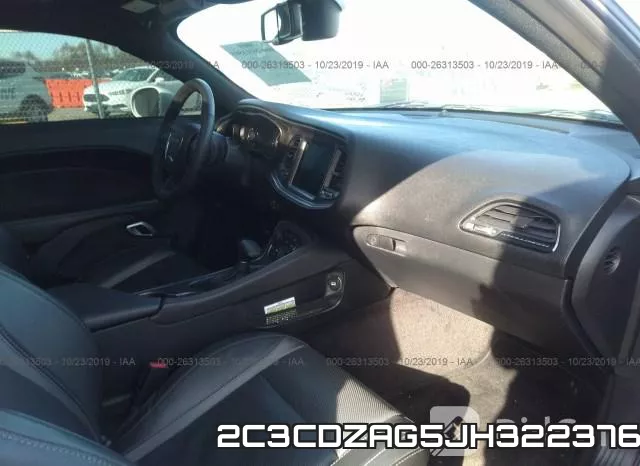 2C3CDZAG5JH322376_5.webp