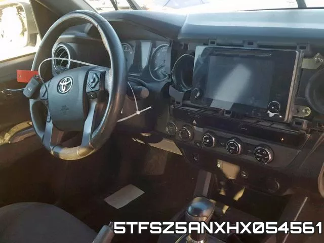 5TFSZ5ANXHX054561_9.webp