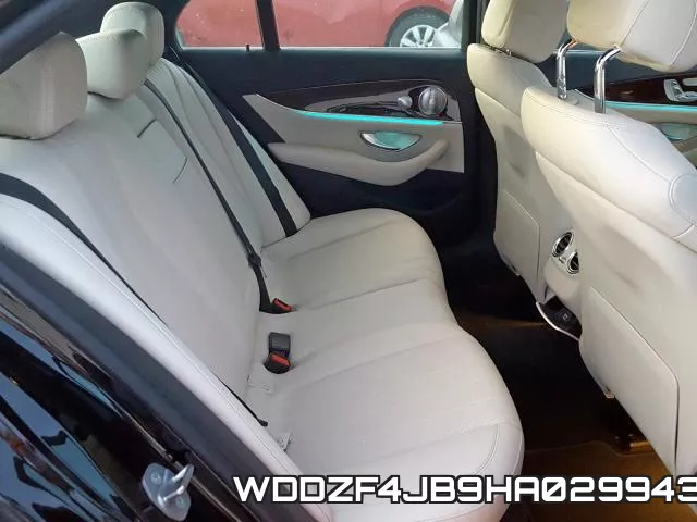 WDDZF4JB9HA029943_6.webp