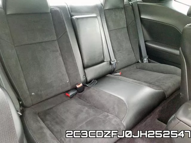 2C3CDZFJ0JH252547_6.webp