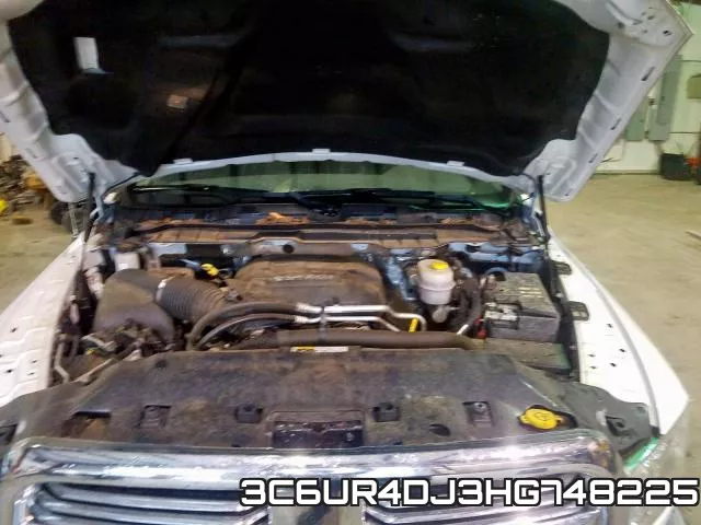 3C6UR4DJ3HG748225_7.webp