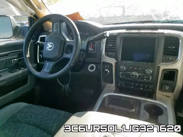 3C6UR5DL1JG327620